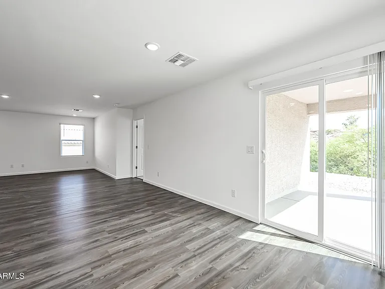 1845 Yance Dr — Photo 12