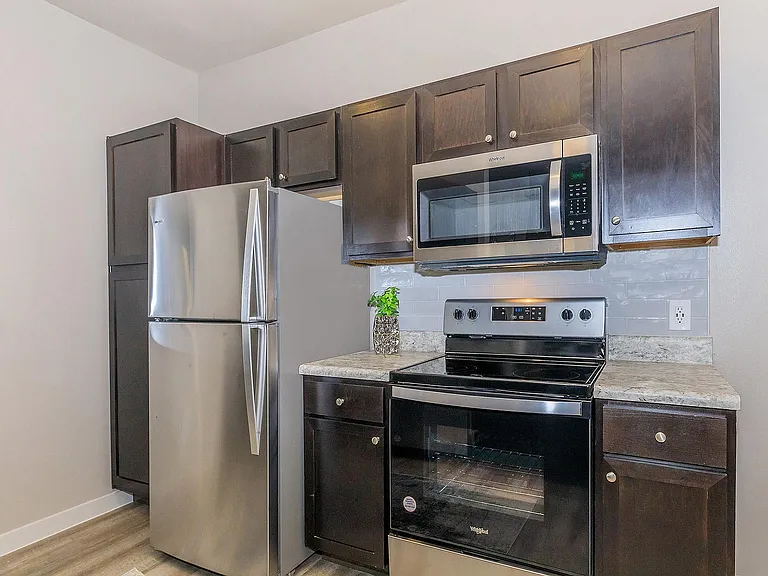 Vantage at McKinney Falls B2 Kitchen