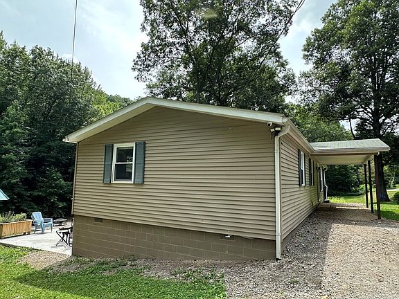 3rd image of 294 Henley Deemer Rd