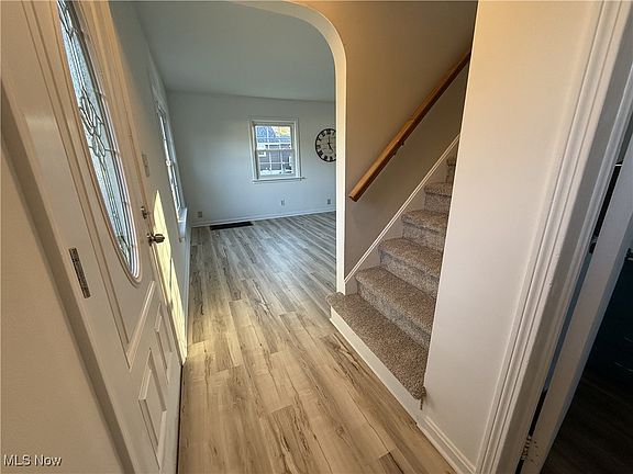 4th image of 314 5th St NE