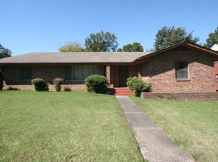 955 S McLean Blvd, Memphis, TN 38114