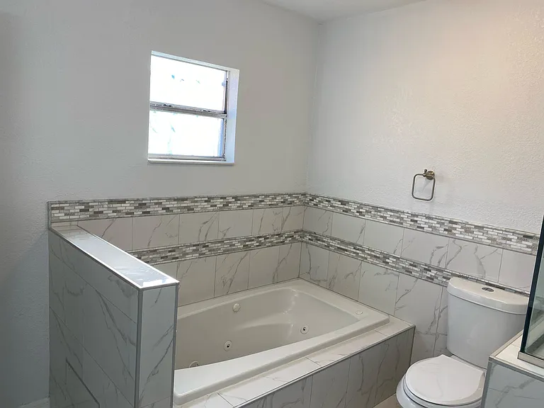 207 Normandy St — Photo 9