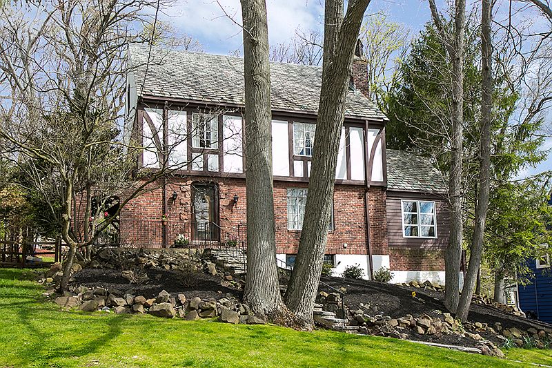1st image of 81 Claremont Ave
