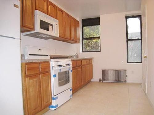 1st image of 2125 1st Ave