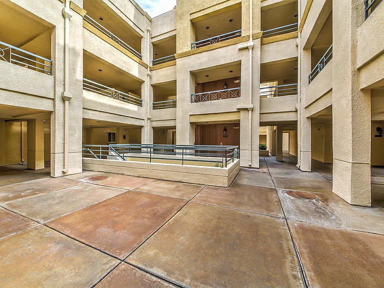 220 E Flamingo Rd — Photo 9