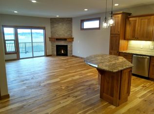 2422 Superior Ln NW, Rochester, MN 55901