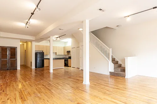 2338 N Milwaukee Ave #2F Photo 1