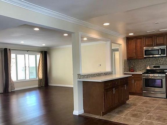 Family room & Kitchen