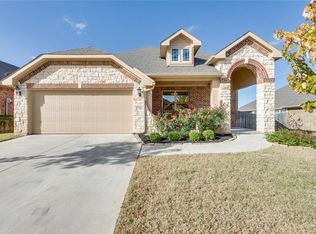 716 Stribling Dr, Burleson, TX 76028