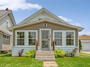 165 Hayes St SW, Cedar Rapids, IA 52404