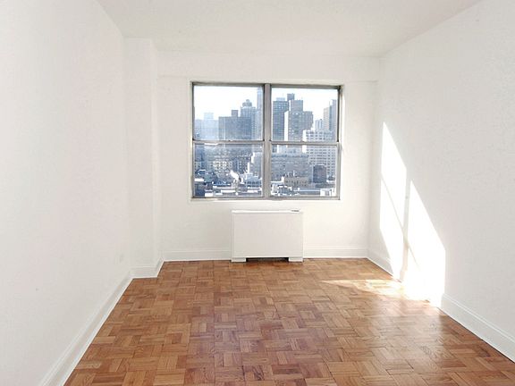 5th image of 230 E 79th St APT 12A