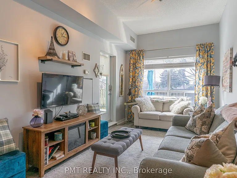 60 Fairfax Cres #111 — Photo 11