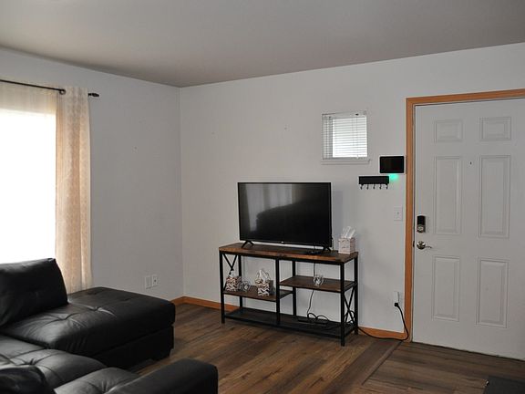 3rd image of 435 Mitchell St Unit E9