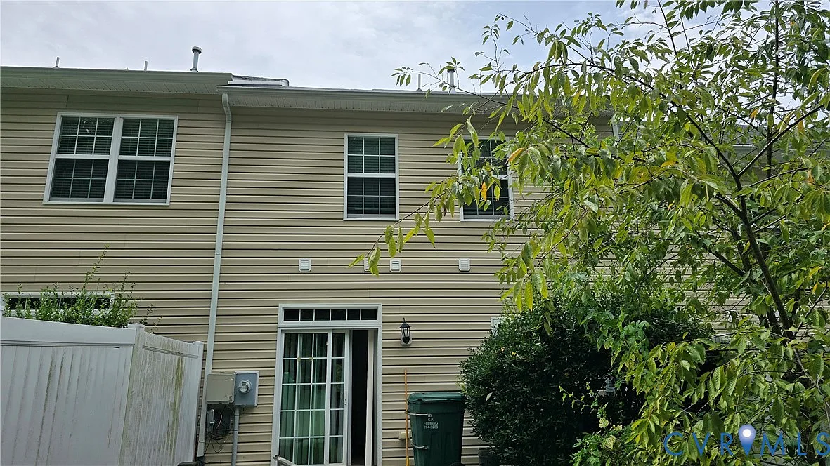 3 bed, 2.5 bath, 1536 sqft, $2,500 — Photo 3