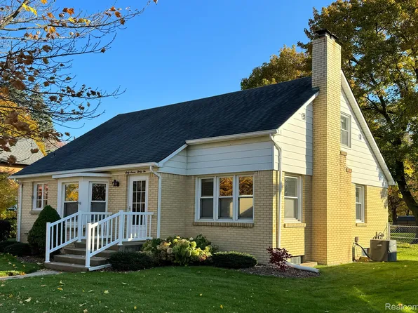 6732 E Main St, Cass City, MI 48726