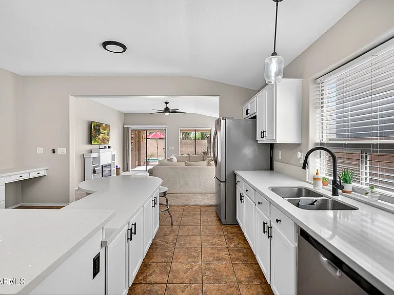 1342 E Judi Dr — Photo 13