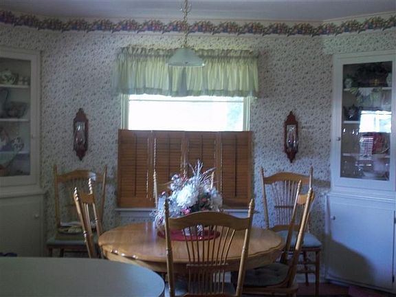 5th image of 534 Meadowlawn St