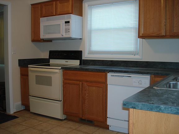 2nd image of 2872 Sunderland Blvd