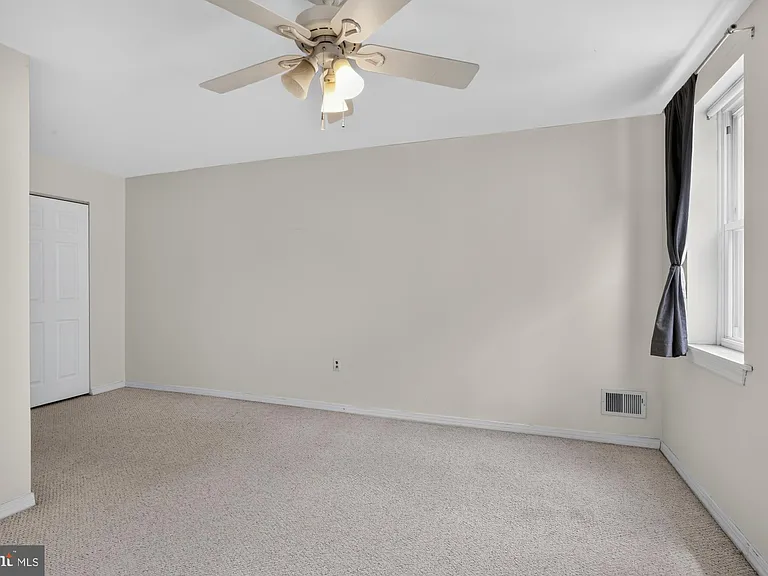 2645 Bainbridge St — Photo 19