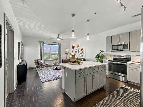 1638 54th Ave N #327, Nashville, TN 37209