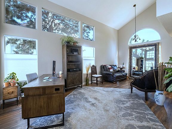 3rd image of 8305 Calle Ensueno NW