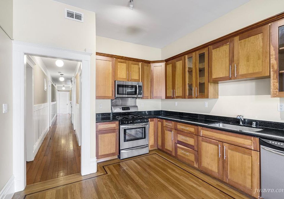 1st image of 1682 McAllister St