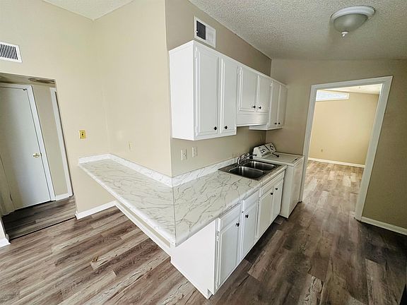 2nd image of 586 Gainsville Ave