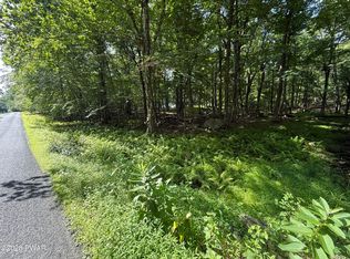 Mountain Top Dr, Dingmans Ferry, PA 18328