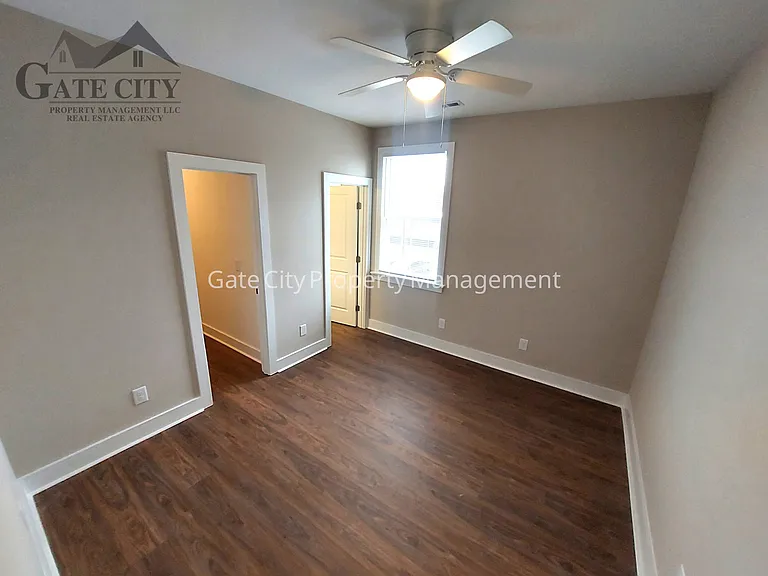 38 E 4th St — Photo 9