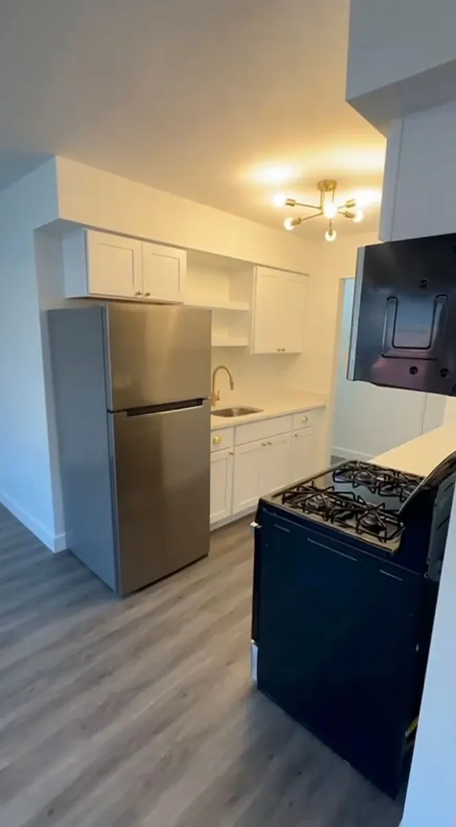 Building Photo - 560 Washington Ave #15