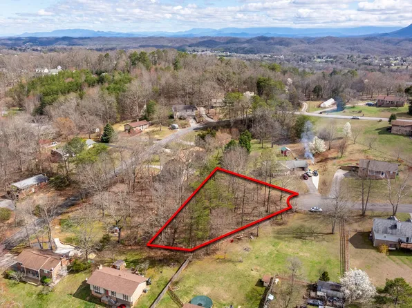 Hemlock Ct, Seymour, TN 37865