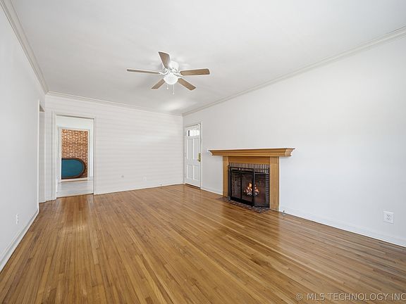 5th image of 4524 E 8th St