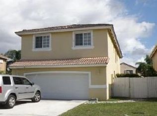 327 SW 194th Ave, Pembroke Pines, FL 33029