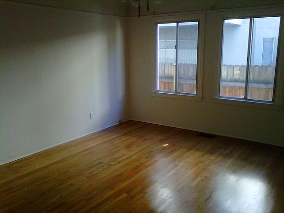 2nd image of 1124 S Bedford St