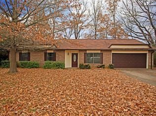 703 Turtle Creek Dr, Rogers, AR 72756