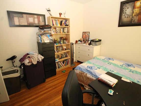 4th image of 1842 Commonwealth Ave #26