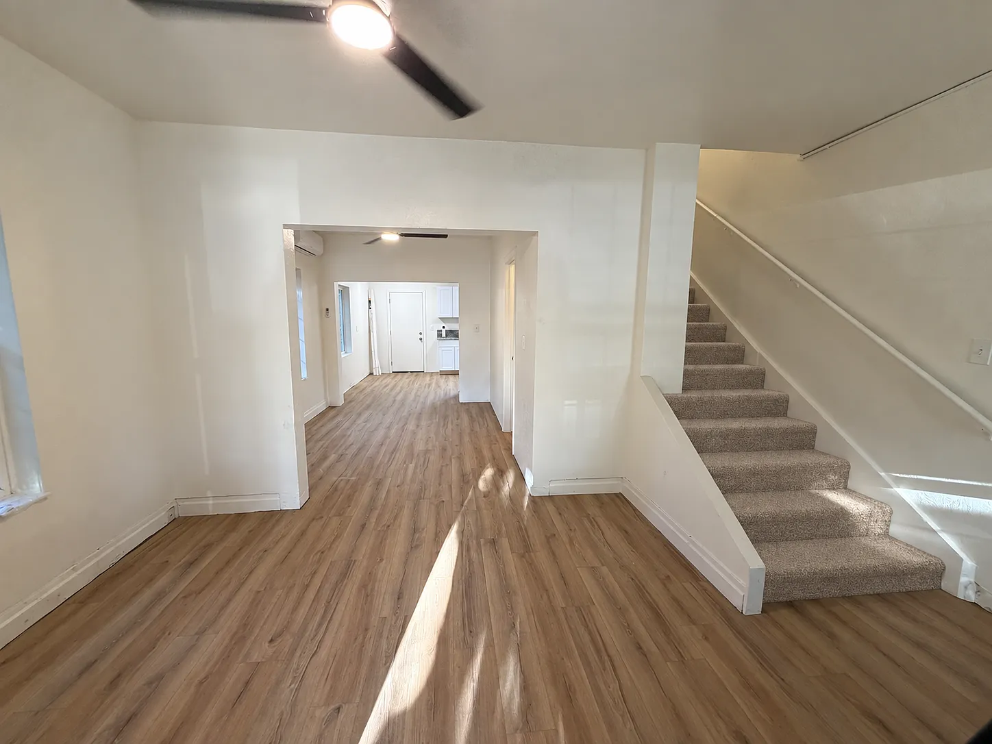 2 bed, 1.5 bath, 990 sqft, $1,600 — Photo 3