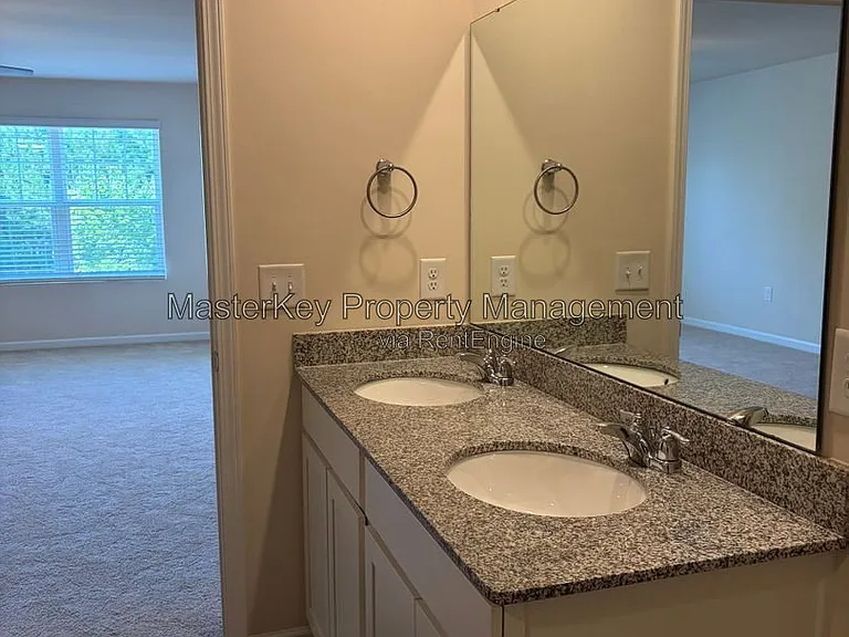 3537 Polygon Pl — Photo 12