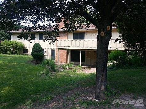 3rd image of 201 Rosewood Dr