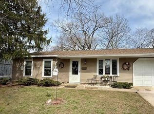 1112 Lanore Dr, Urbana, IL