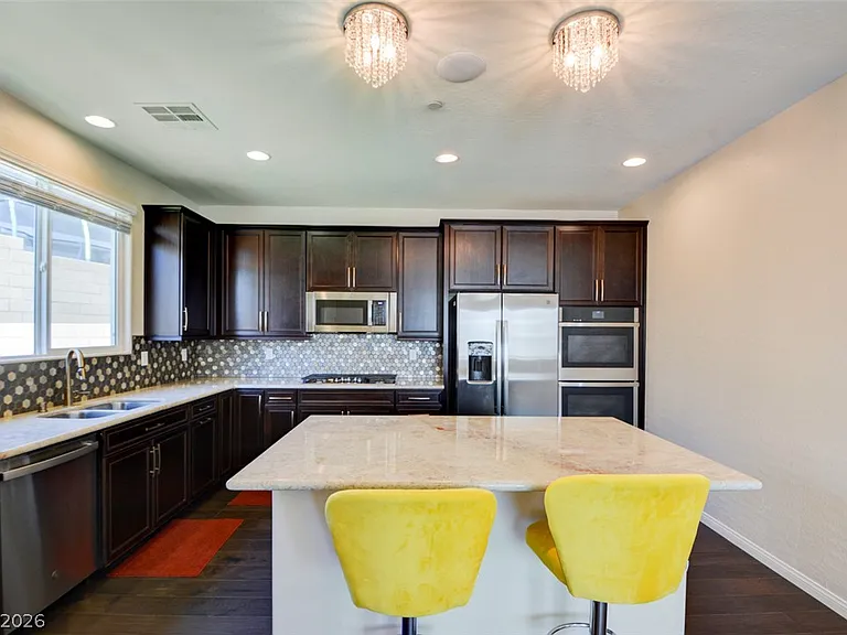 141 Neverland Ave — Photo 10