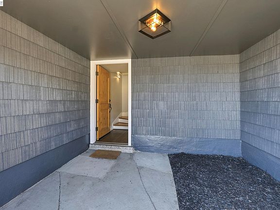 3rd image of 780 Goettingen St