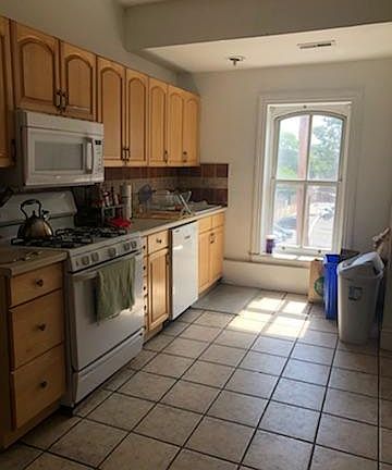 3rd image of 1900 Mount Vernon Street # 34 The Fl