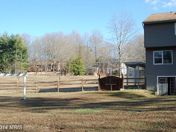3rd image of 14 Dacey Ln