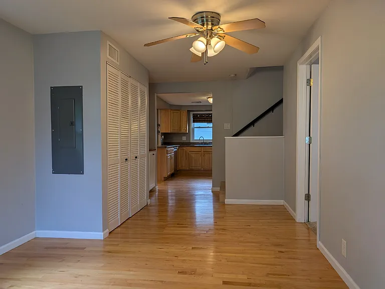 1575 W Butte Des Morts Beach Rd — Photo 16