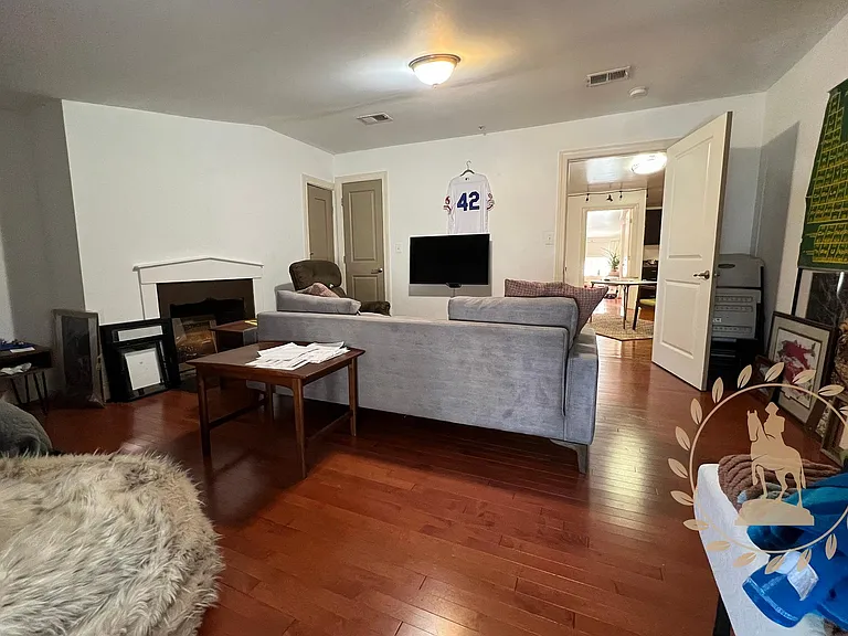 513 Park Ave #404 — Photo 12