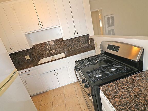 5th image of 4760 Kansas St #J/p-10
