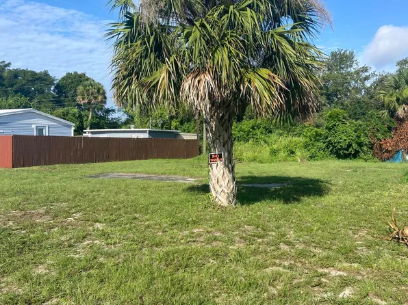 6989 Dahlia Dr, Cocoa, FL 32927