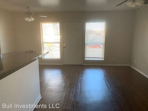3rd image of 304 Smith St #6031431