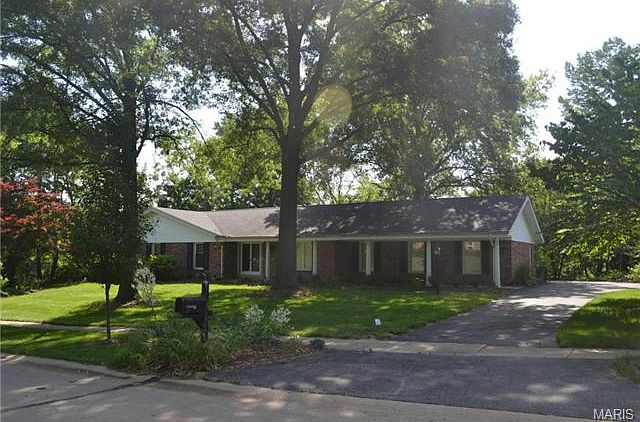 2nd image of 344 Laduemont Dr